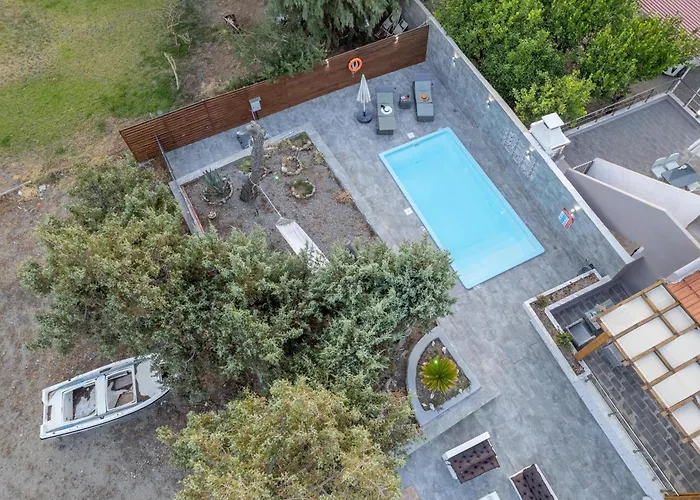 Tatil Evi Perla Lardos